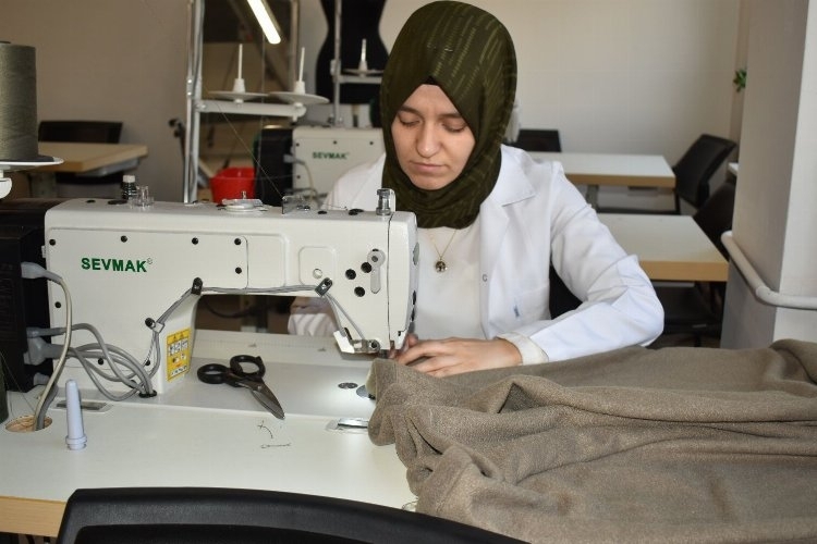 Yunusemre Halk Eğitim Merkezi'nden Gazze'ye Tam Destek