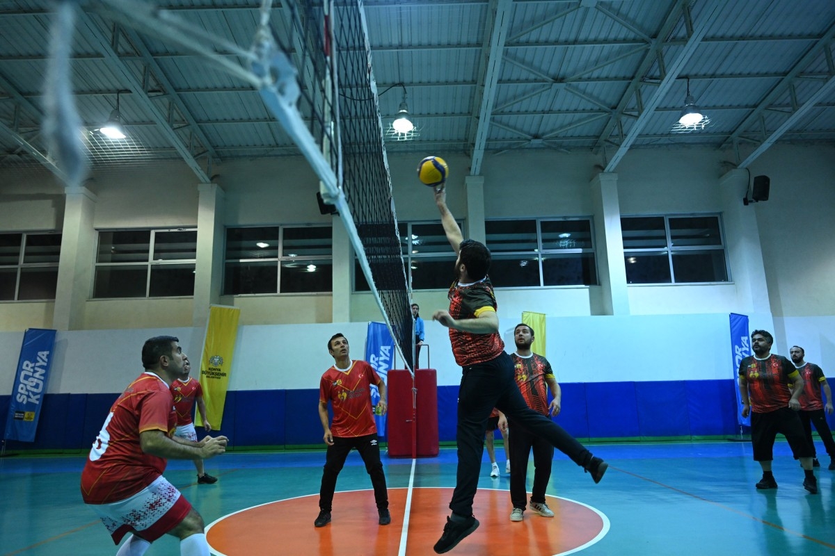 Konya Büyükşehir'de Birimler Arası Voleybol Turnuvası
