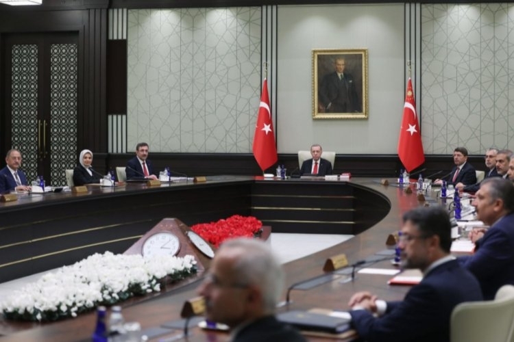 Hükümet, Önemli Konuları Görüşmek İçin Toplantıya Geçiyor