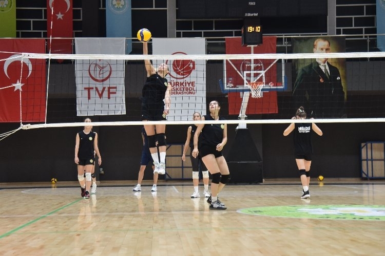 Manisalı Sultanlar, Yeni Sezon İçin Hazırlıklarını Sürdürüyor