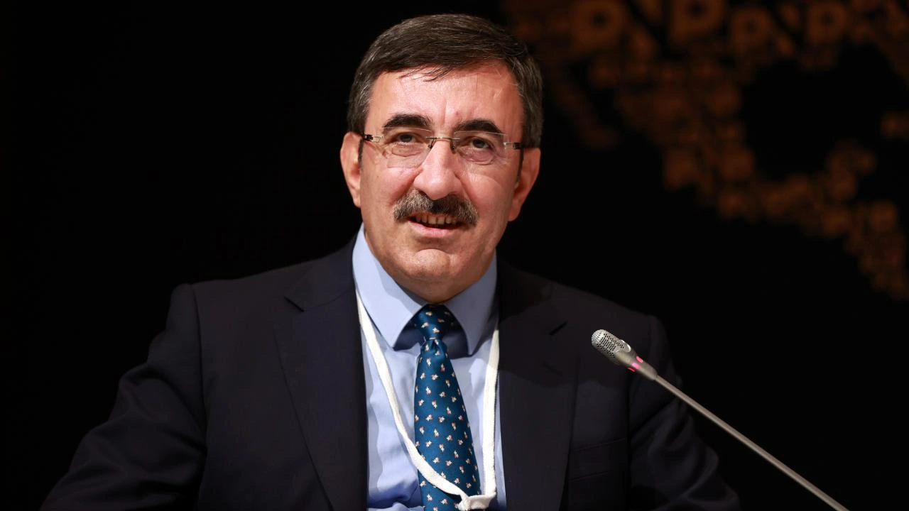 Yılmaz: Cari İşlemler Açığında Azalma Eğilimi Sürüyor