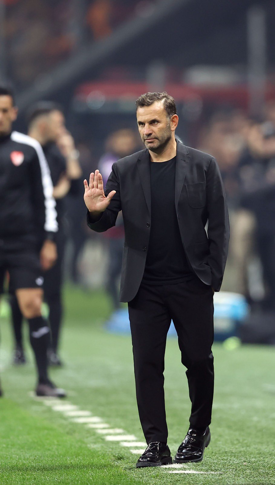 Galatasaray Teknik Direktörü Okan Buruk, Kulüple Yeni Sözleşme İmzaladı
