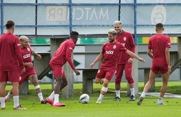Galatasaray Avusturya Kampında Lecce ile Karşılaşacak: Icardi ve Muslera Sahada