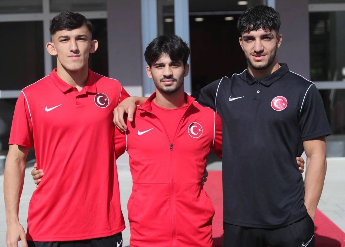Sakarya Büyükşehir’in Yıldızları İspanya’da Gurur Duyuracak