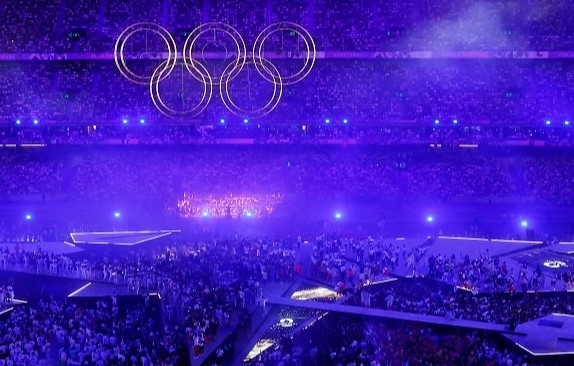 Paris 2024 Olimpiyat Oyunları, büyüleyici bir törenle son buldu