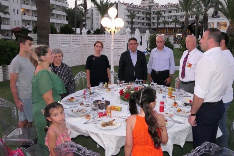 Muğla Marmaris'te 15 Temmuz Şehitleri Dualarla Yâd Edildi