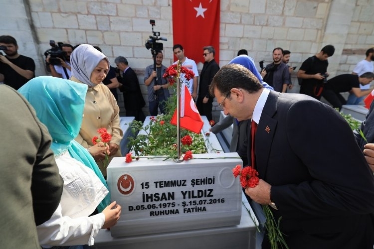 İstanbul Büyükşehir Belediyesi'nden 15 Temmuz Şehitlerine Özel Anma Programı