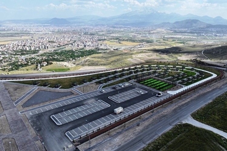 Kayseri Erkilet'te Millet Bahçesi Çalışmaları Tam Gaz Devam Ediyor