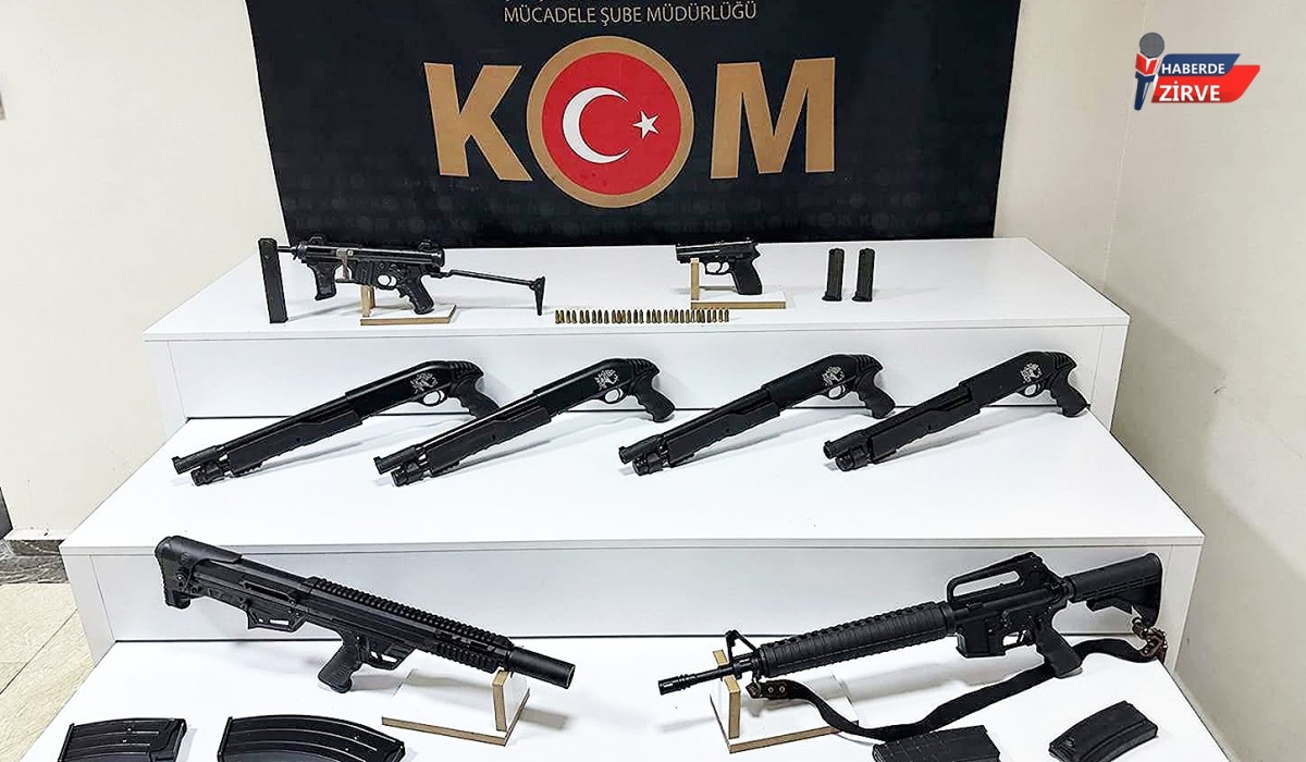 Aracından Cephanelik Çıktı..
