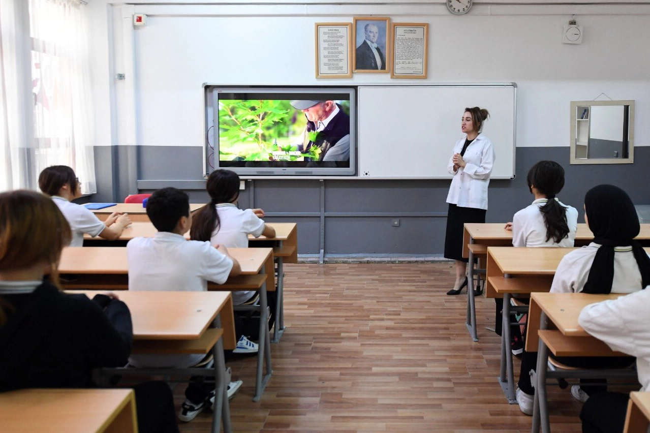 Öğretmenlerin Yer Değiştirme Takvimi Belli Oldu: Başvurular Mayıs’ta Başlıyor