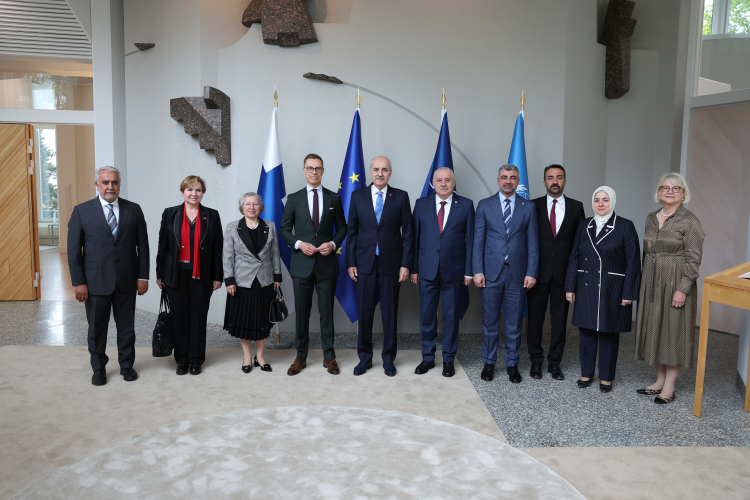 Kurtulmuş, Finlandiya Cumhurbaşkanı tarafından kabul edildi