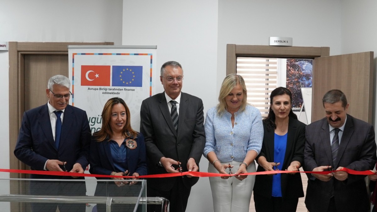 Gençlik İçin Yeni Adres DİGEM Açılışını Yaptı