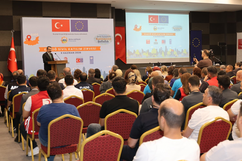 Elazığ’da Sivil Katılım Zirvesi Geniş Katılımla Gerçekleştirildi