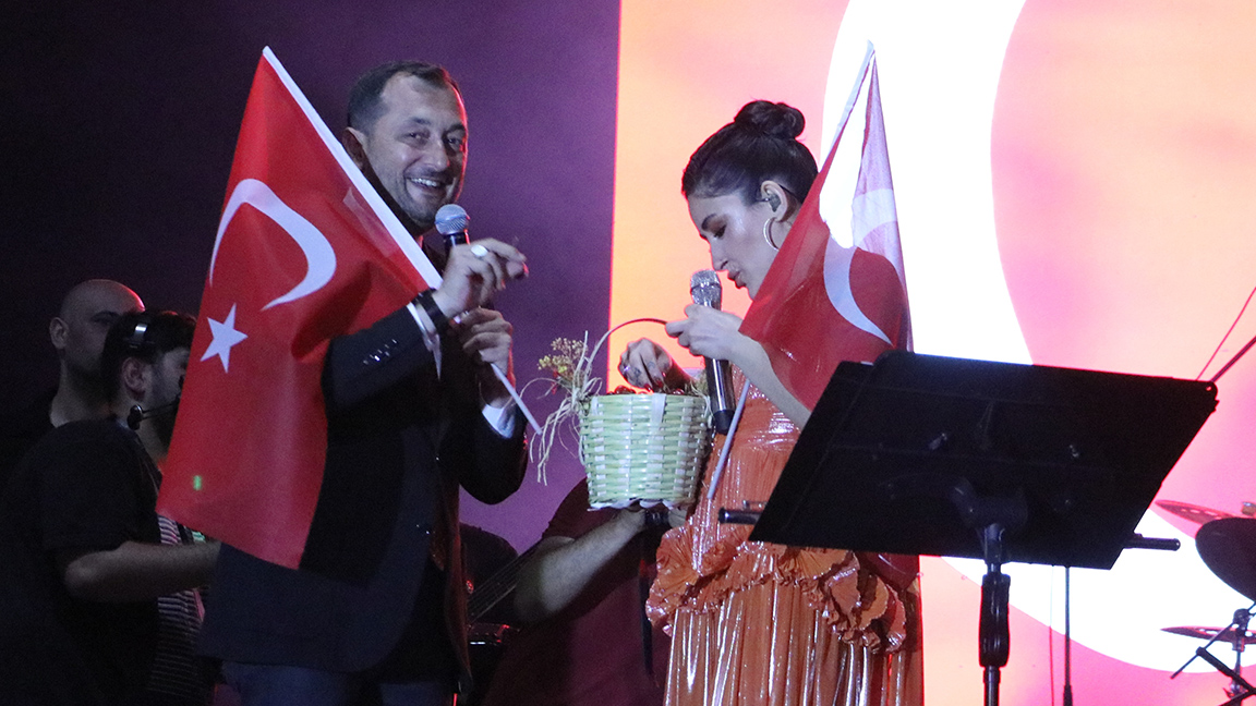 Cüneyt Yüksel Görevden Alındı