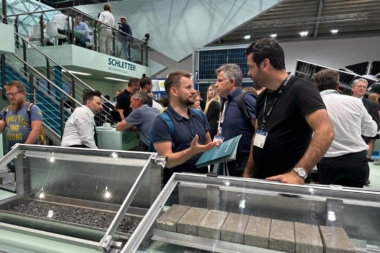 Avrupa'da Güneş Enerjisi Santrali (GES) Yatırımları Artarak Devam Ediyor