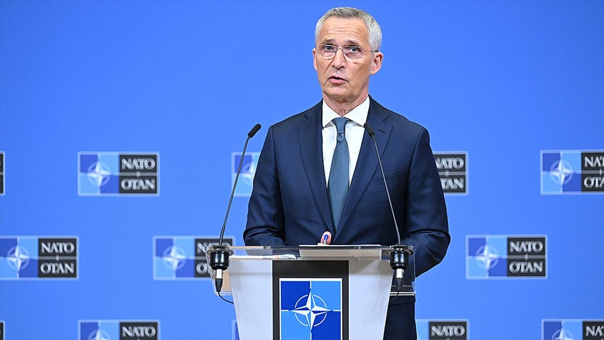 NATO Genel Sekreteri Stoltenberg, Ukrayna'yı NATO'ya daha da yaklaştıracağını açıkladı