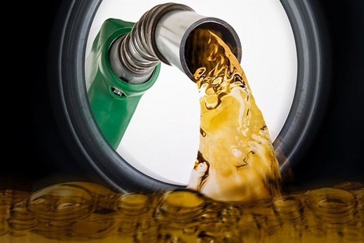 Benzine 2 TL'lik Artış Yolda