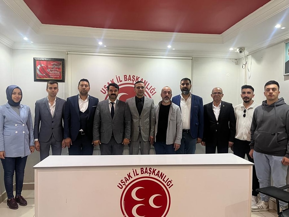 ÜLKÜ OCAKLARI UŞAK İL BAŞKANI GÜRKAN UĞRASIZ, MHP UŞAK İL BAŞKANI ÜMİT ARSLAN'IN DEVİR TESLİM TÖRENİNE KATILDI