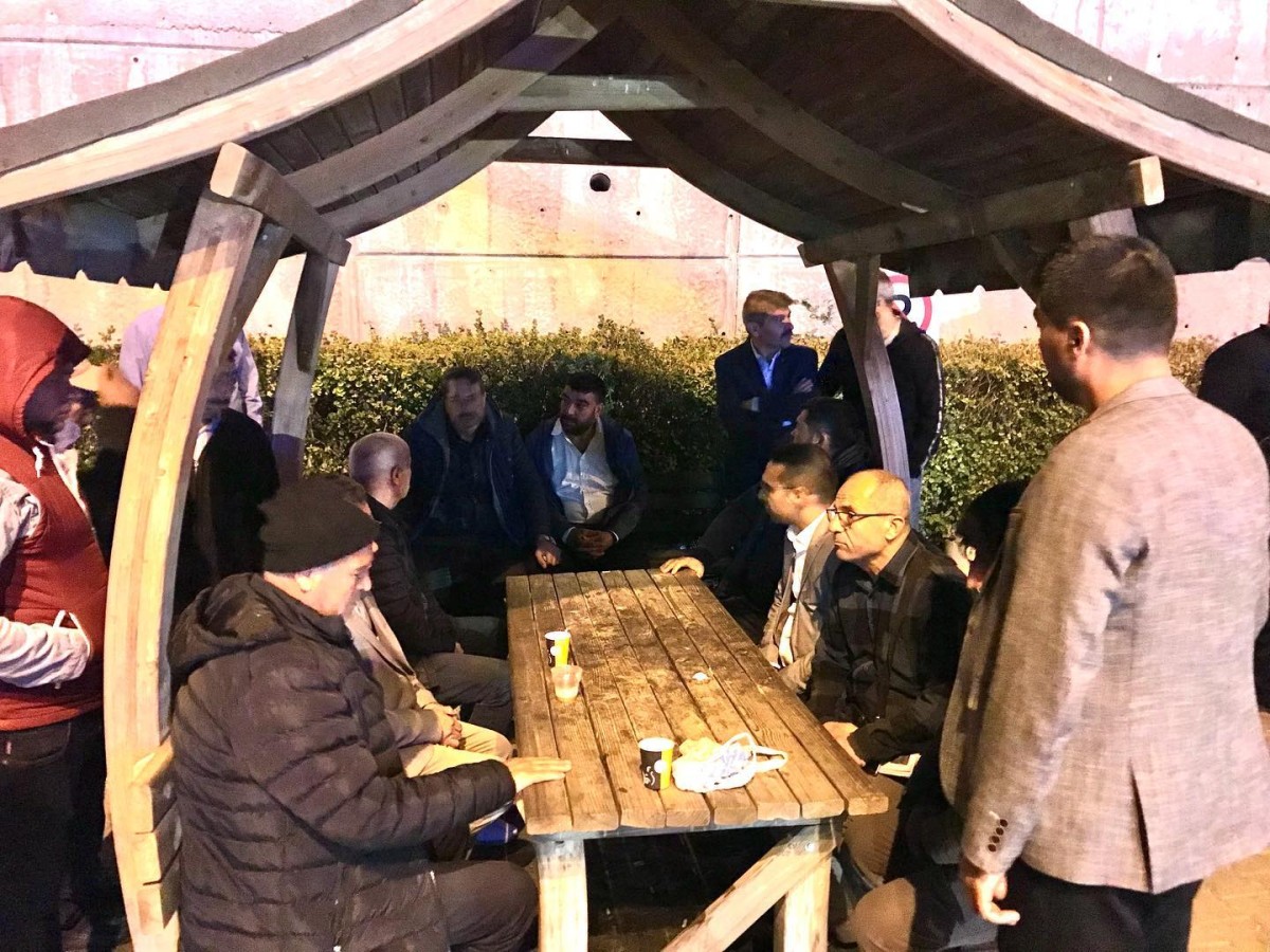 MHP İL BAŞKANI ÜMİT ARSLAN CİRİTMÜSABASINDA KAZA GEÇİREN SERKAN ESER'İN AİLESİNİ ZİYARET ETTİ