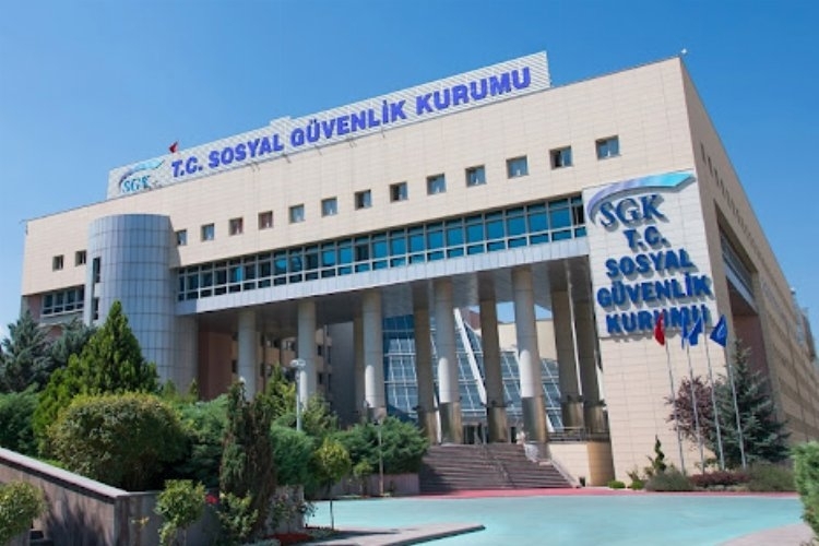 SGK, Emeklilere Yönelik Promosyonlarla İlgili Açıklama Yaptı